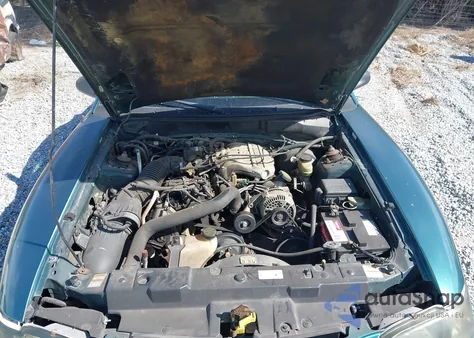 1997 Ford Mustang из США, поврежденный, VIN 1FALP444XVF155663